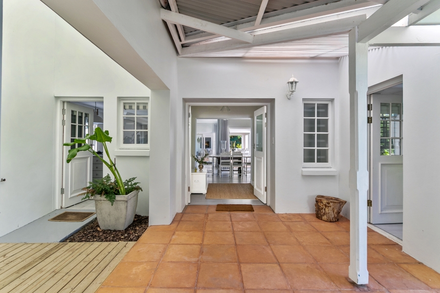 4 Bedroom Property for Sale in Belvidere Estate Western Cape